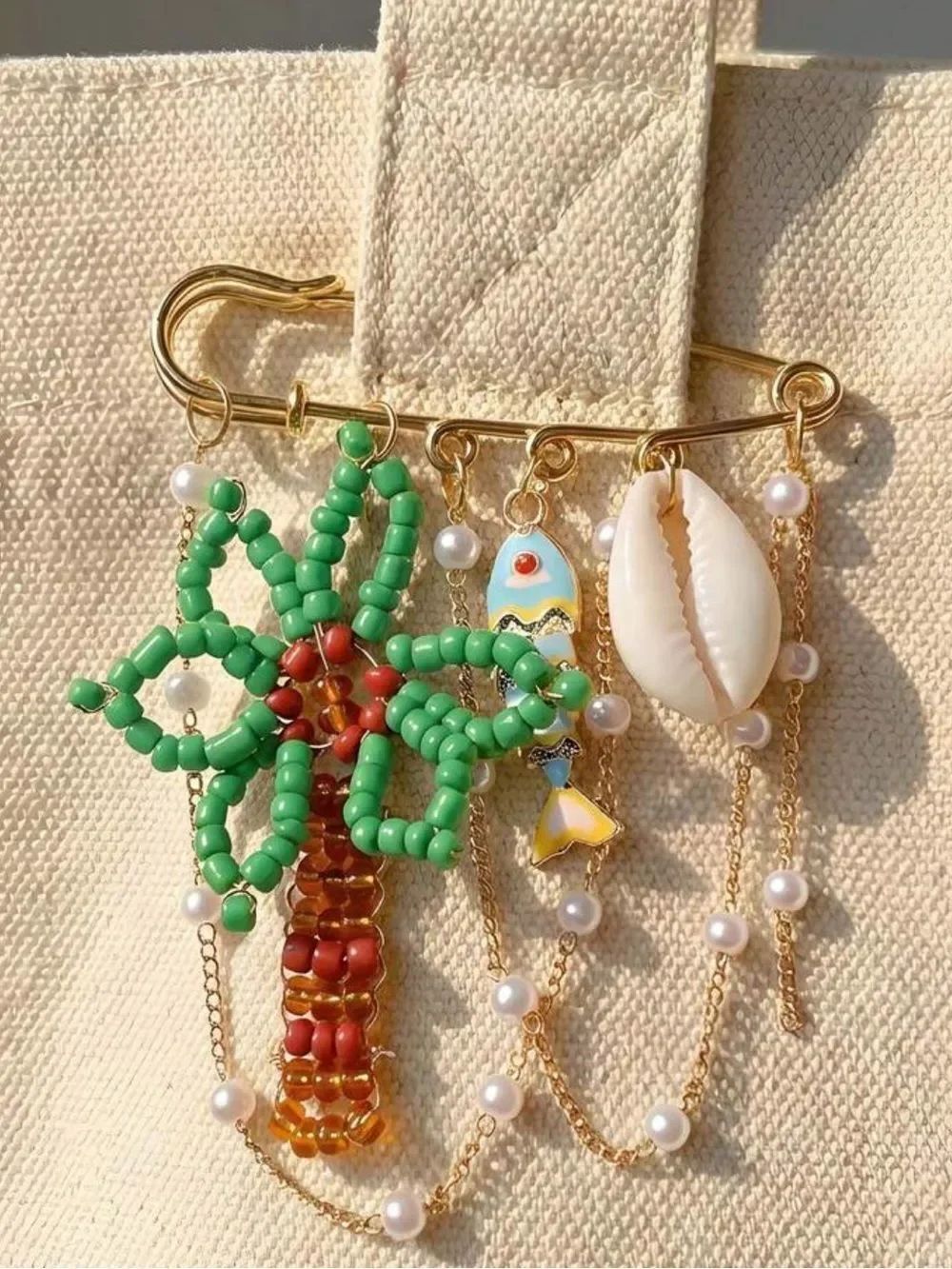 Gold Palm Tree & Shell Beaded Brooch R713